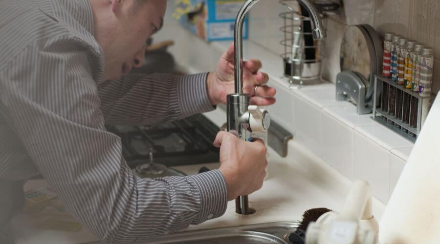 Expert burst pipe repair services in Duke, MO